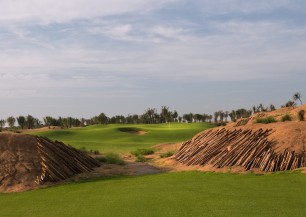 Mission Hills - Haikou - Shadow Dunes Course<span class='vzdalenost'>(100 km od hotelu)</span>