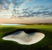 Al Zorah Golf Club | Golfové zájezdy, golfová dovolená, luxusní golf