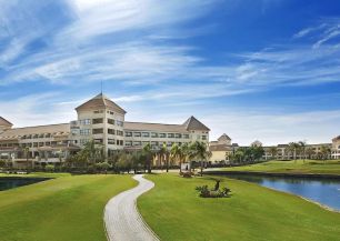 HILTON PYRAMIDS GOLF