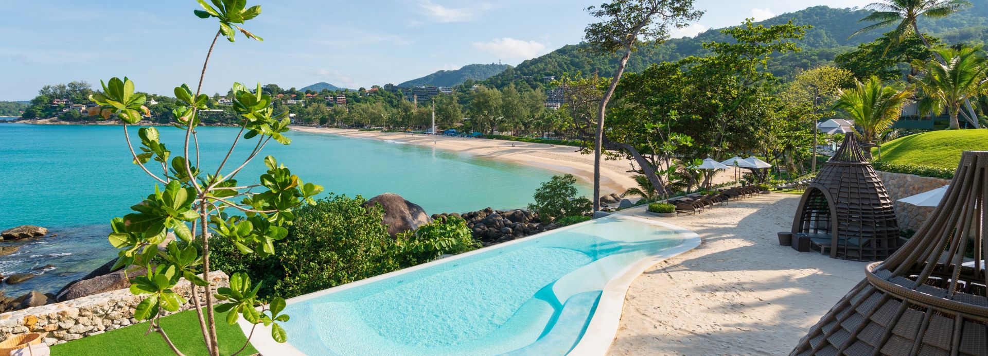 the shore at katathani  *****