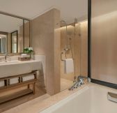 INDIE - THE ST.REGIS GOA RESORT - lagoon-grand-deluxe-bath